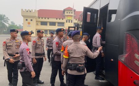 Polri Terus Perkuat Penanganan Karhutla, Tambahan Personel Brimob Dikirim dari Luar Daerah